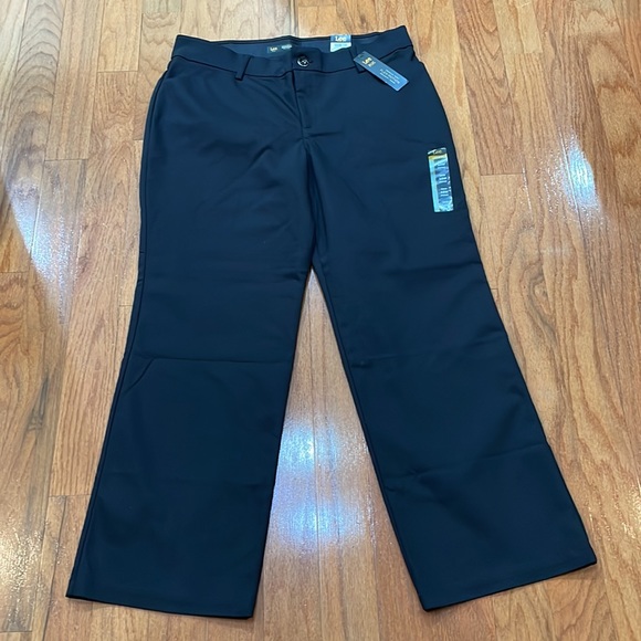 Lee Women Size 16W Petite Black Trousers Pant Stretch NWT Non-Binding Wa… - Picture 3 of 15